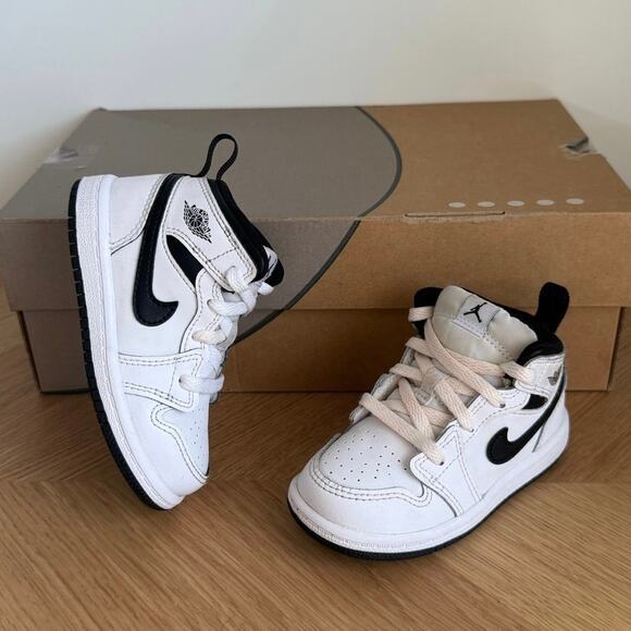 Nike Air Jordan 1 Mid ‘Reverse Panda’ Toddler Sneakers- SZ 7 C - Picture 1 of 13